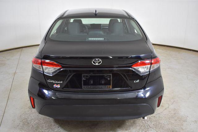 Photo of 2023 Midnight Black Metallic Toyota Corolla