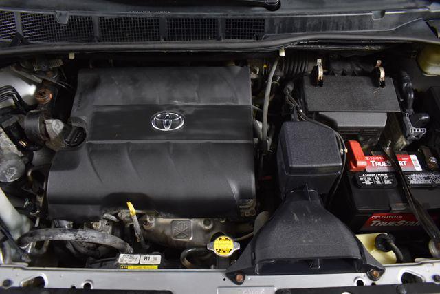 Photo of 2015 Silver Sky Metallic Toyota Sienna