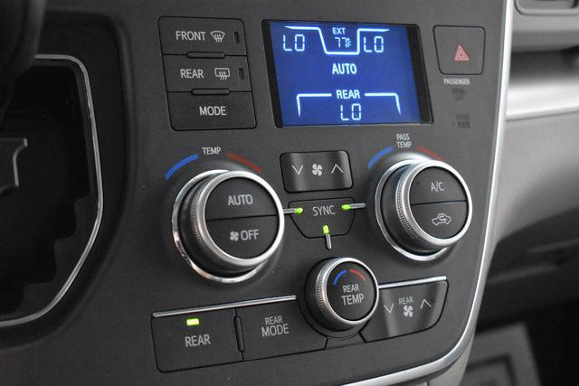 Photo of 2015 Silver Sky Metallic Toyota Sienna
