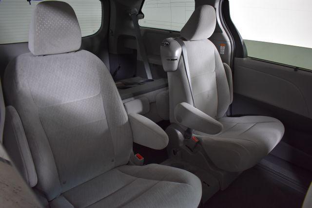 Photo of 2015 Silver Sky Metallic Toyota Sienna