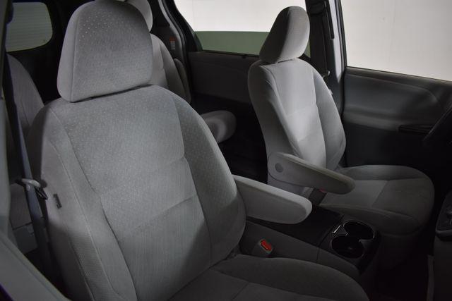 Photo of 2015 Silver Sky Metallic Toyota Sienna
