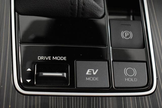 Photo of 2024 Wind Chill Pearl Toyota Sienna