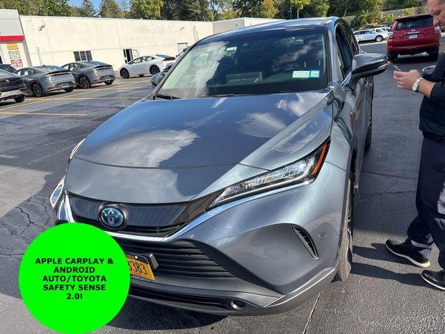 Photo of 2021 Coastal Gray Metallic Toyota Venza