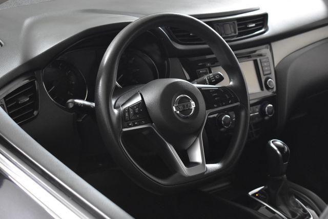 Photo of 2019 Magnetic Black Pearl Nissan Rogue Sport
