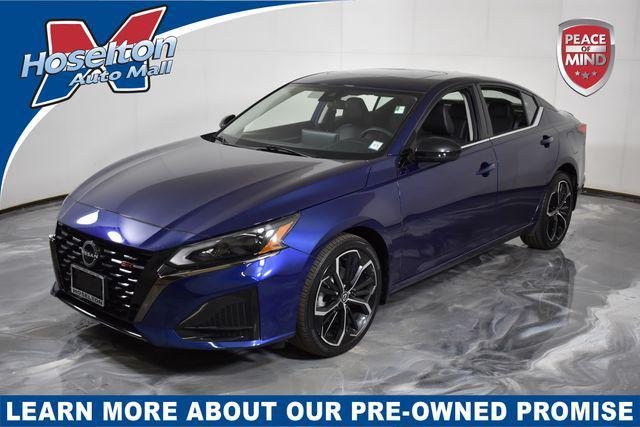 Photo of 2023 Deep Blue Pearl Nissan Altima