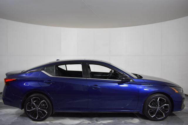 Photo of 2023 Deep Blue Pearl Nissan Altima