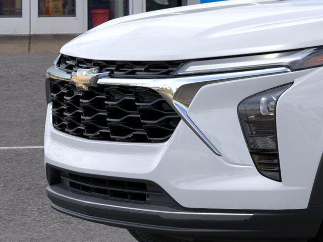 Photo of 2025 Summit White Chevrolet Trax