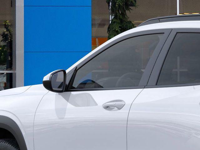 Photo of 2025 Summit White Chevrolet Trax