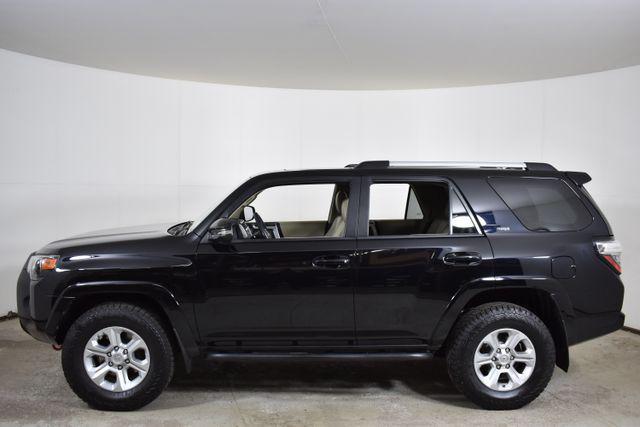 Photo of 2020 Midnight Black Metallic Toyota 4Runner