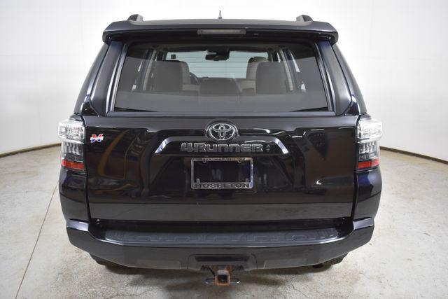 Photo of 2020 Midnight Black Metallic Toyota 4Runner