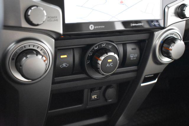 Photo of 2020 Midnight Black Metallic Toyota 4Runner