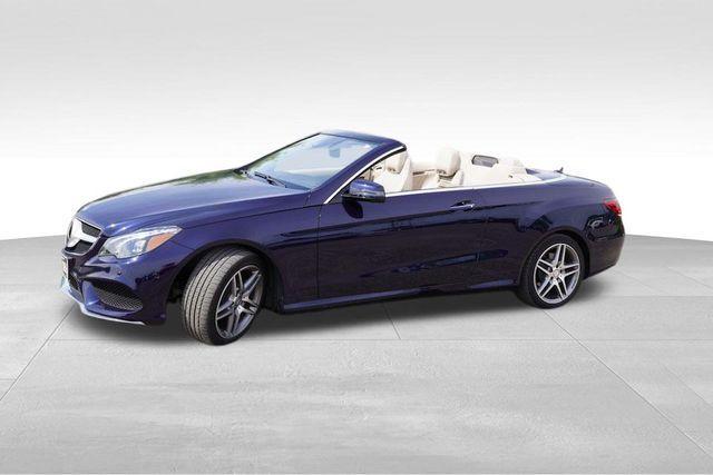 Photo of 2017 Lunar Blue Metallic Mercedes-Benz E-Class