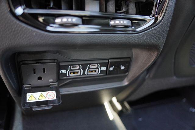Photo of 2025 Bright White Clearcoat Jeep Grand Cherokee