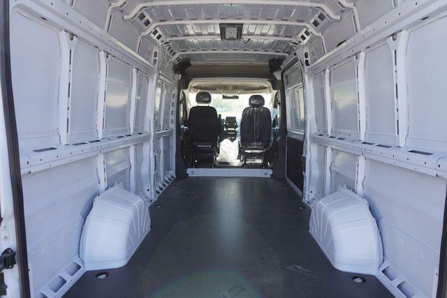 Photo of 2025 Bright White Clearcoat RAM ProMaster 3500