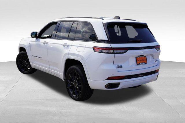 Photo of 2023 Bright White Clearcoat Jeep Grand Cherokee 4xe