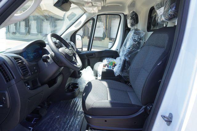 Photo of 2025 Bright White Clearcoat RAM ProMaster 3500