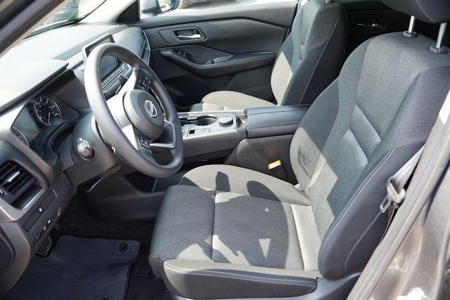 Photo of 2024 Gun Metallic Nissan Rogue