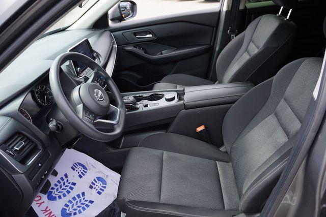 Photo of 2024 Gun Metallic Nissan Rogue