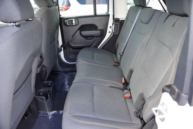 Photo of 2025 Bright White Clearcoat Jeep Wrangler