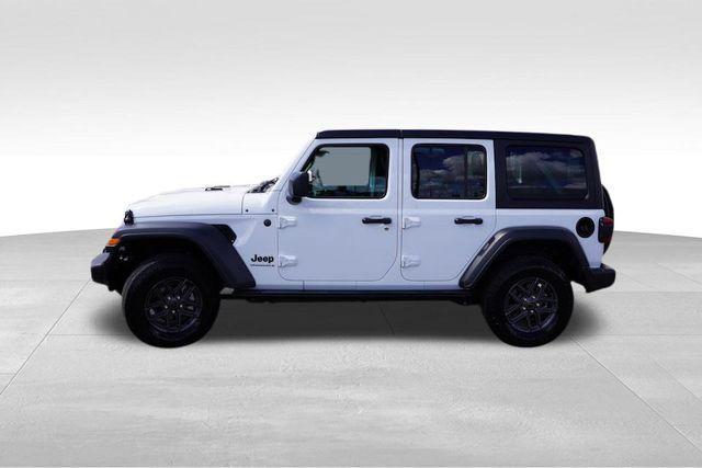 Photo of 2025 Bright White Clearcoat Jeep Wrangler