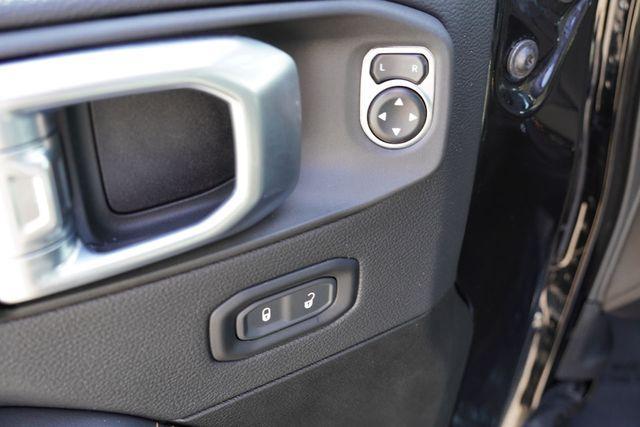 Photo of 2024 Black Clearcoat Jeep Wrangler