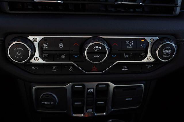 Photo of 2024 Black Clearcoat Jeep Wrangler