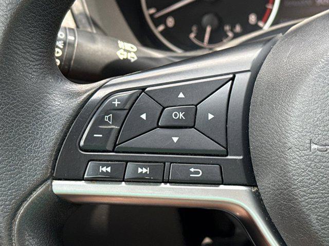 Photo of 2019 Glacier White Nissan Altima