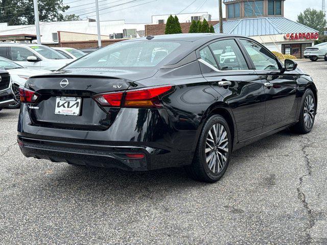 Photo of 2023 Super Black Nissan Altima