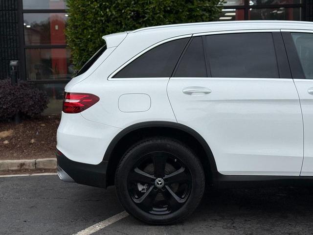 Photo of 2019 White Mercedes-Benz GLC 300