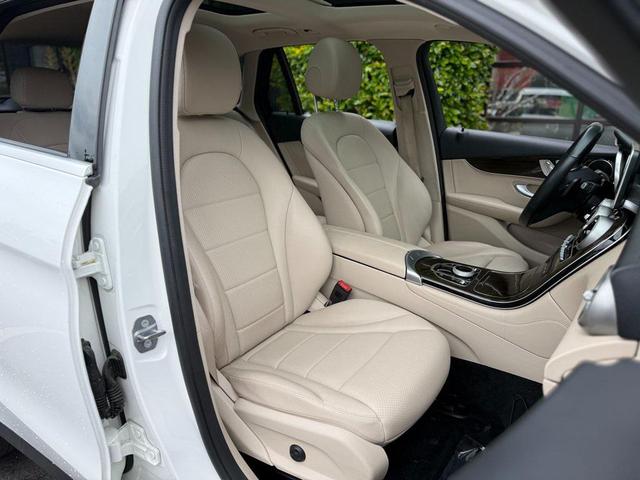 Photo of 2019 White Mercedes-Benz GLC 300