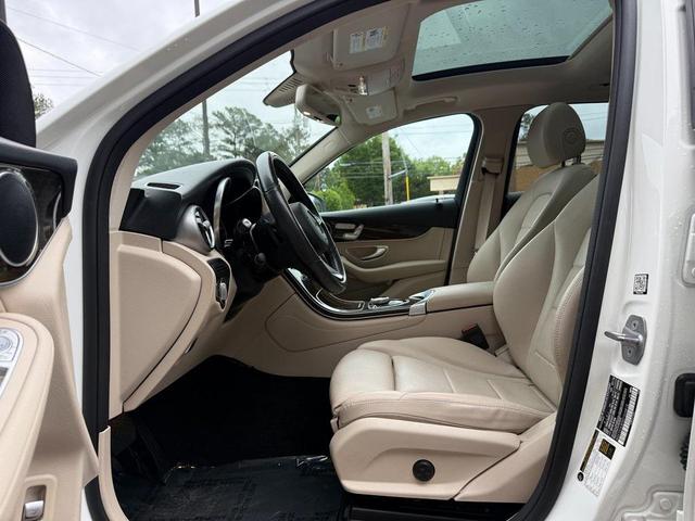 Photo of 2019 White Mercedes-Benz GLC 300