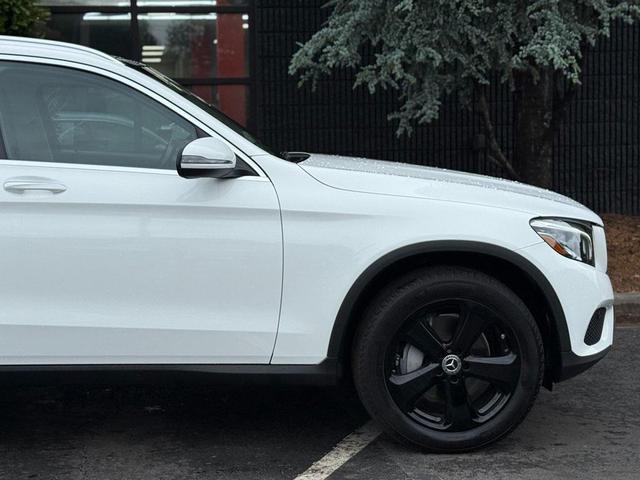 Photo of 2019 White Mercedes-Benz GLC 300