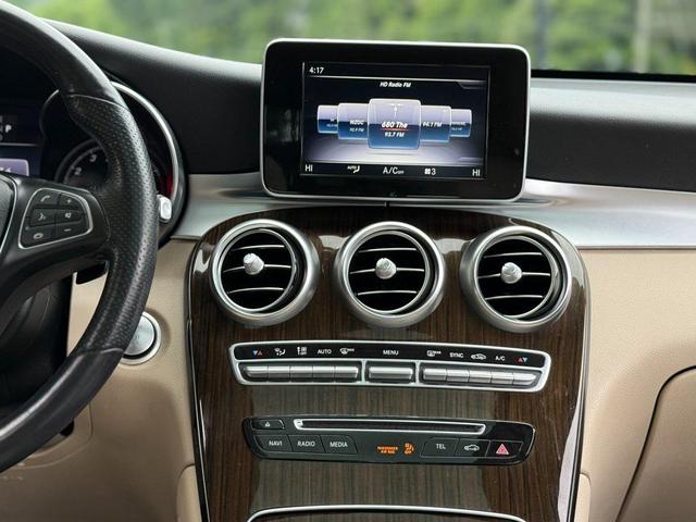Photo of 2019 White Mercedes-Benz GLC 300
