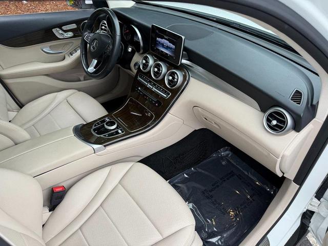 Photo of 2019 White Mercedes-Benz GLC 300