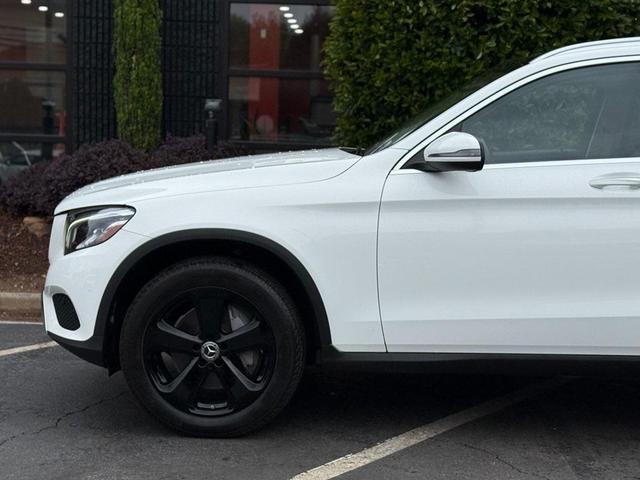 Photo of 2019 White Mercedes-Benz GLC 300