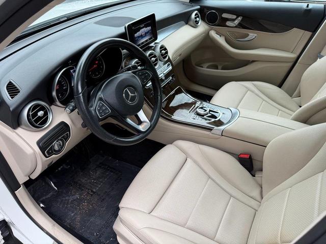 Photo of 2019 White Mercedes-Benz GLC 300