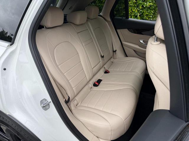 Photo of 2019 White Mercedes-Benz GLC 300