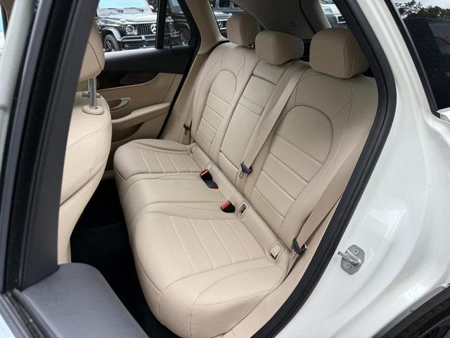 Photo of 2019 White Mercedes-Benz GLC 300