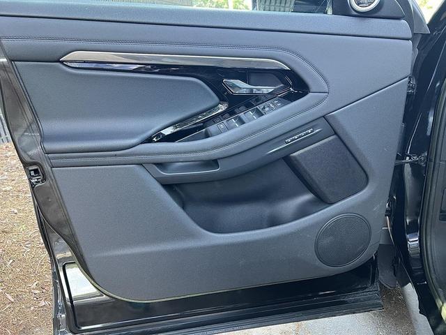 Photo of 2023 Santorini Black Metallic Land Rover Range Rover Evoque