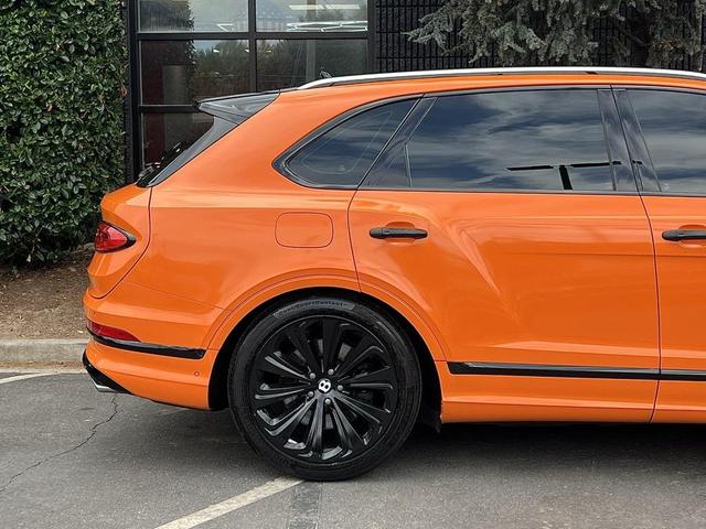 Photo of 2021 Orange Flame Bentley Bentayga