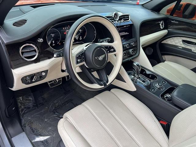 Photo of 2021 Orange Flame Bentley Bentayga