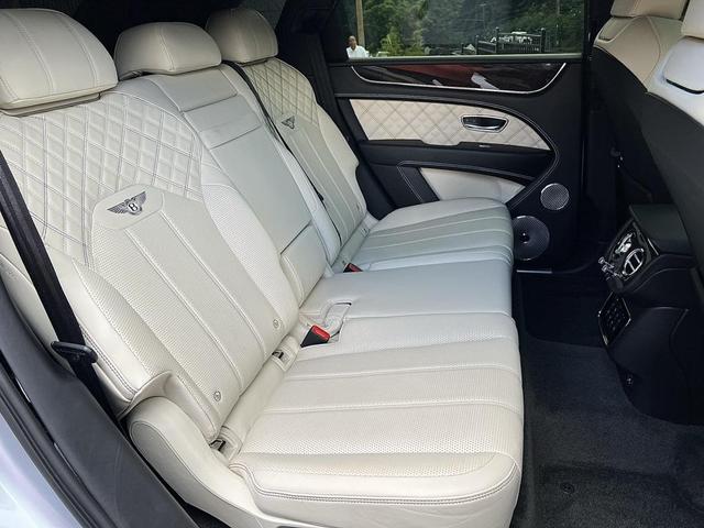 Photo of 2021 Orange Flame Bentley Bentayga