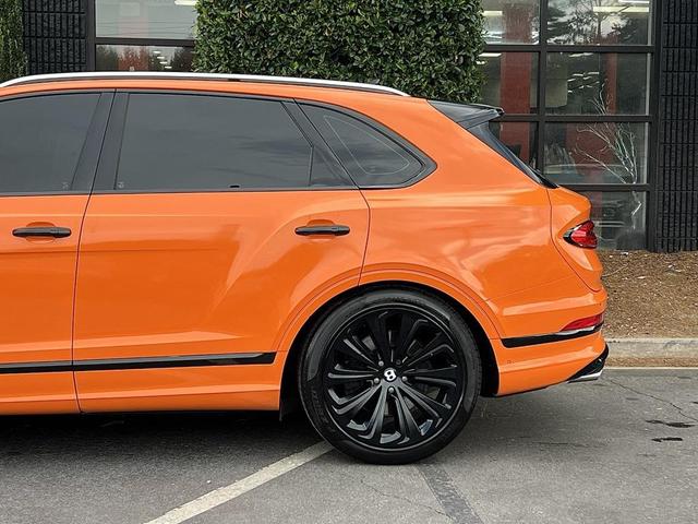 Photo of 2021 Orange Flame Bentley Bentayga