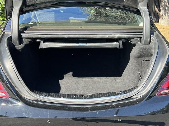 Photo of 2018 Black Mercedes-Benz S-Class