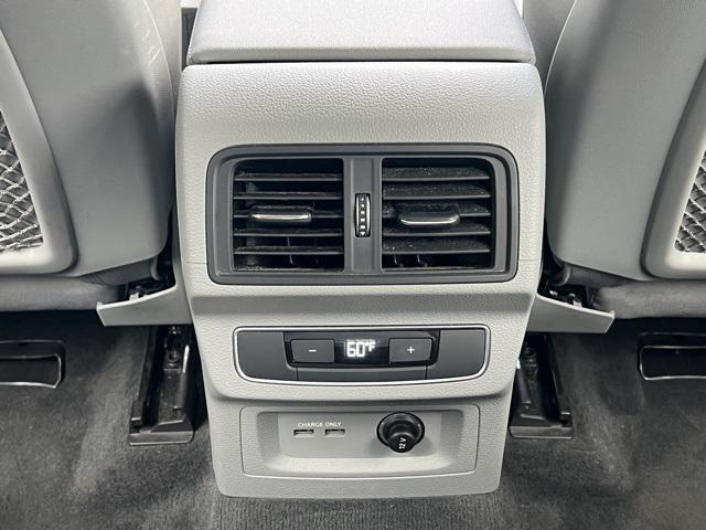 Photo of 2022 Gray Audi Q5
