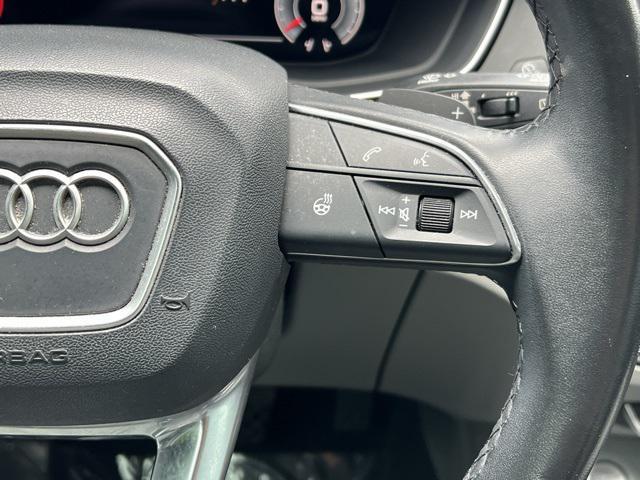 Photo of 2022 Gray Audi Q5