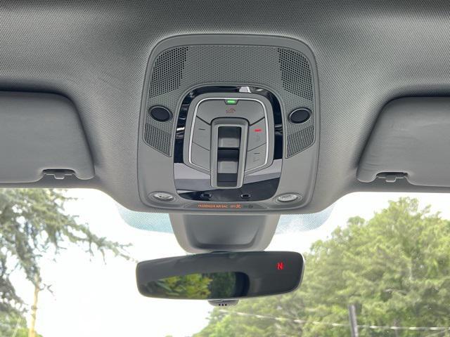 Photo of 2022 Gray Audi Q5