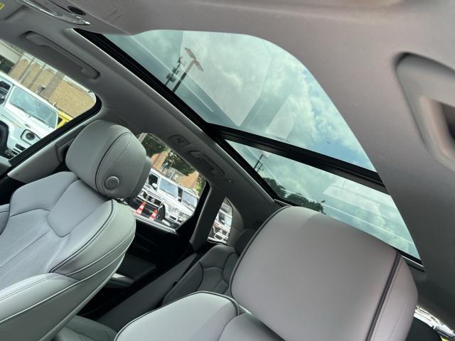 Photo of 2022 Gray Audi Q5