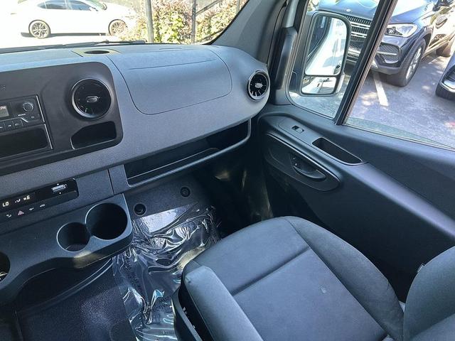 Photo of 2022 White Mercedes-Benz Sprinter 2500