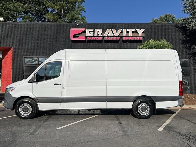 Photo of 2022 White Mercedes-Benz Sprinter 2500